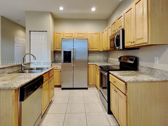 Building Photo - 5143 Heron Ct