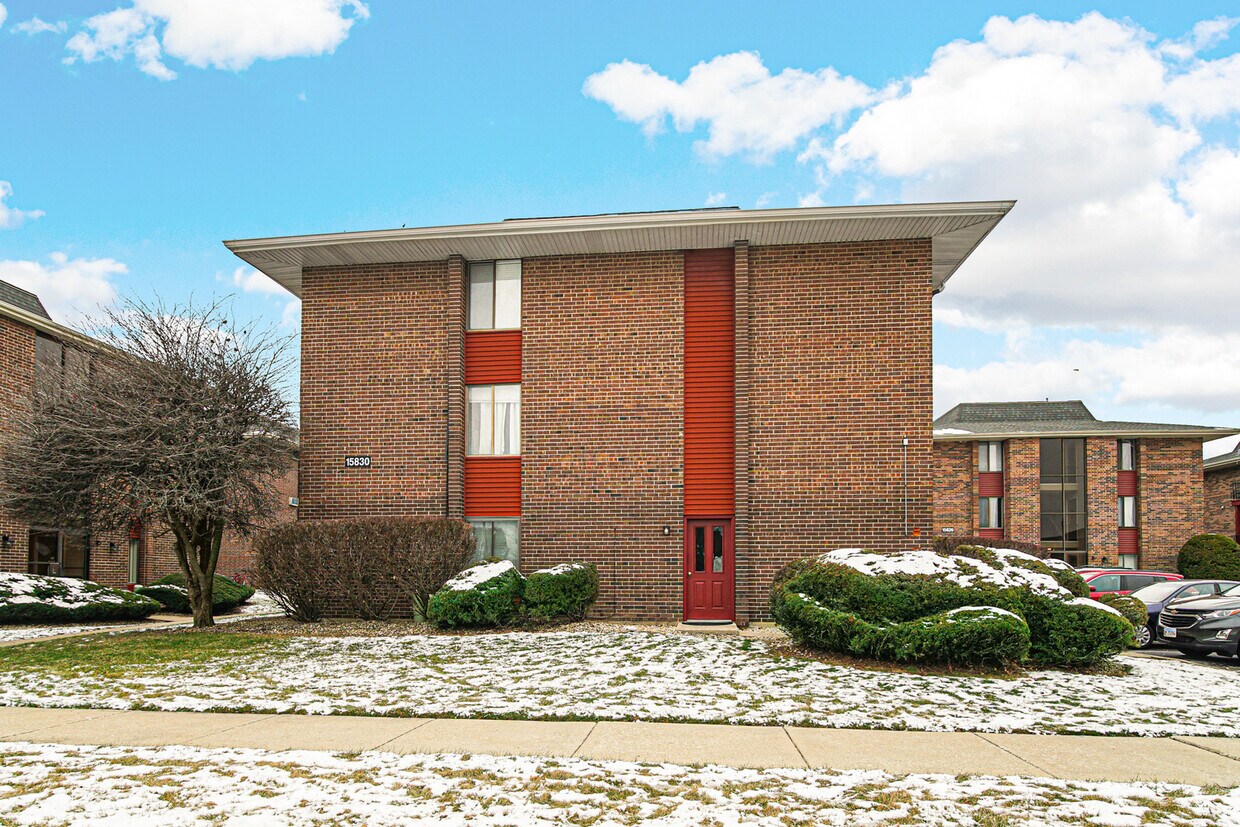 Primary Photo - 15830 Terrace Dr
