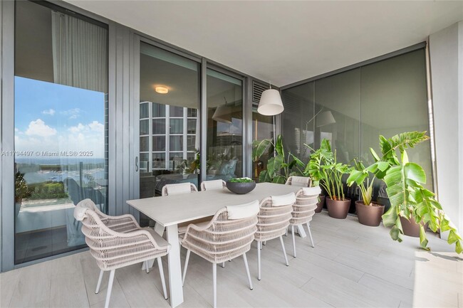 Foto del edificio - 2831 S Bayshore Dr