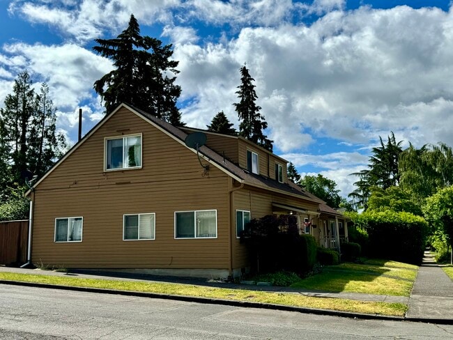 Building Photo - 2019 G St
