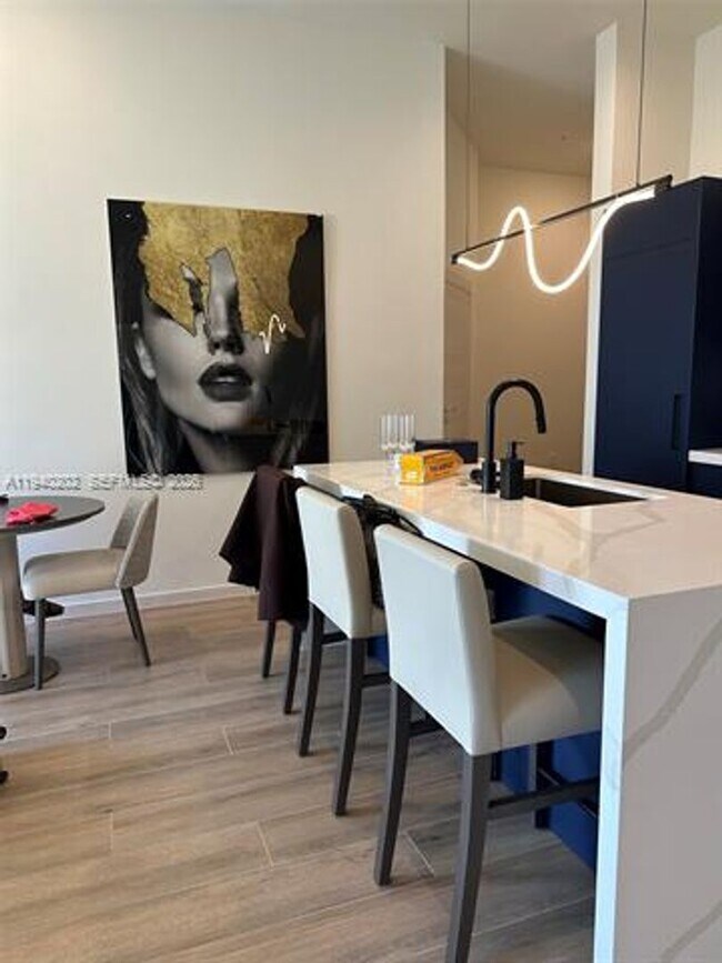 Foto del edificio - 4220 Laguna St