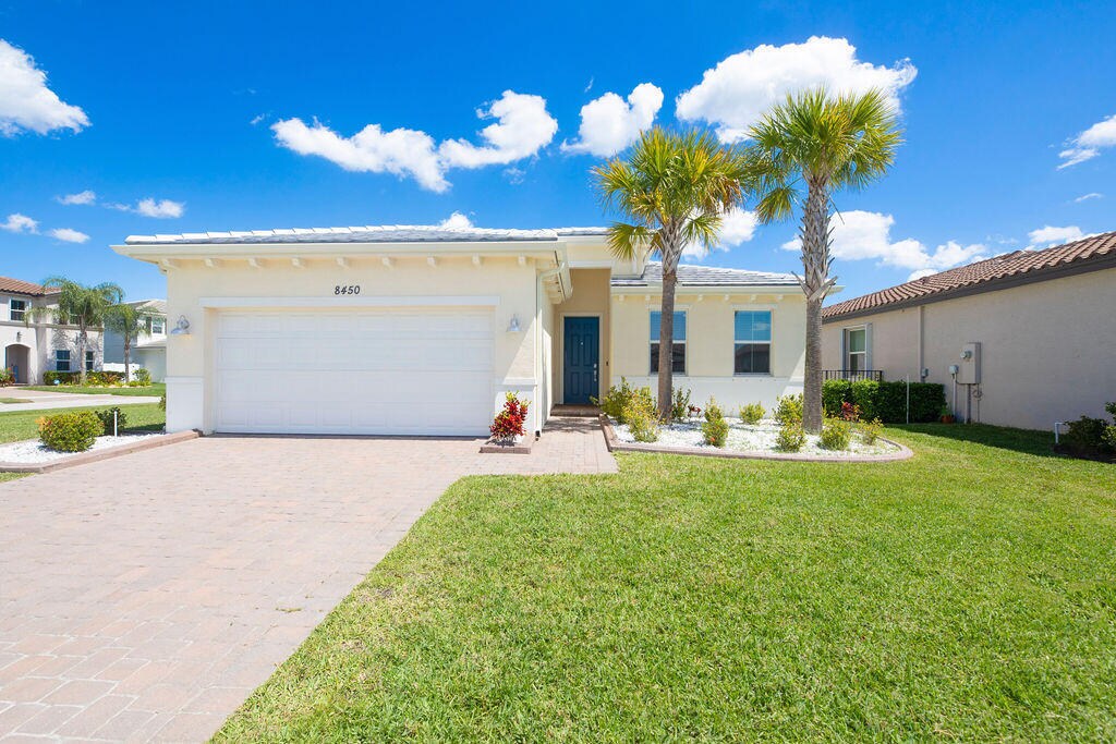 Primary Photo - 8450 NW Greenbank Cir