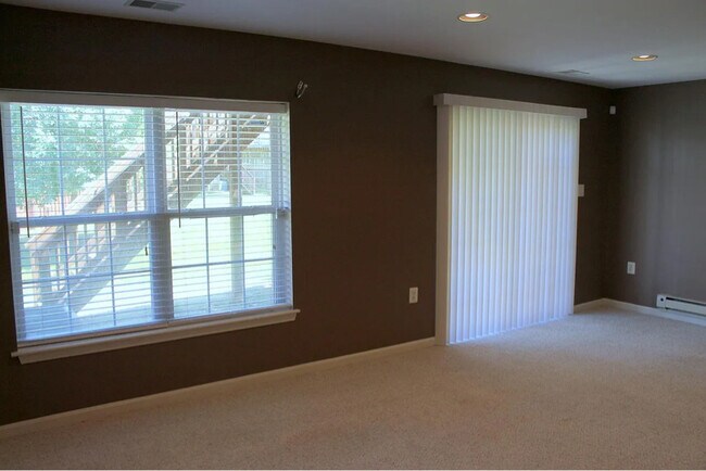 Foto del edificio - 4641 Kings Mill Way