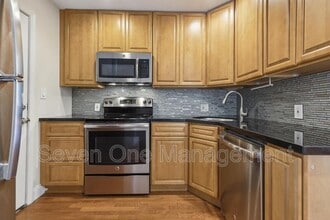 Building Photo - 6066 Ridge Ave