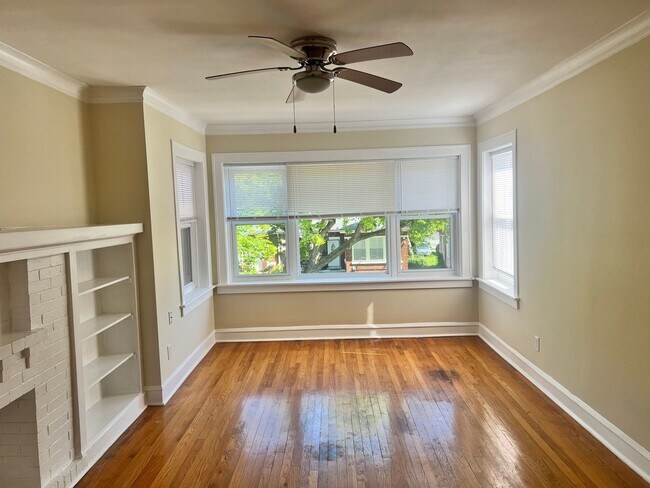 Foto del edificio - 3457 W 66th St