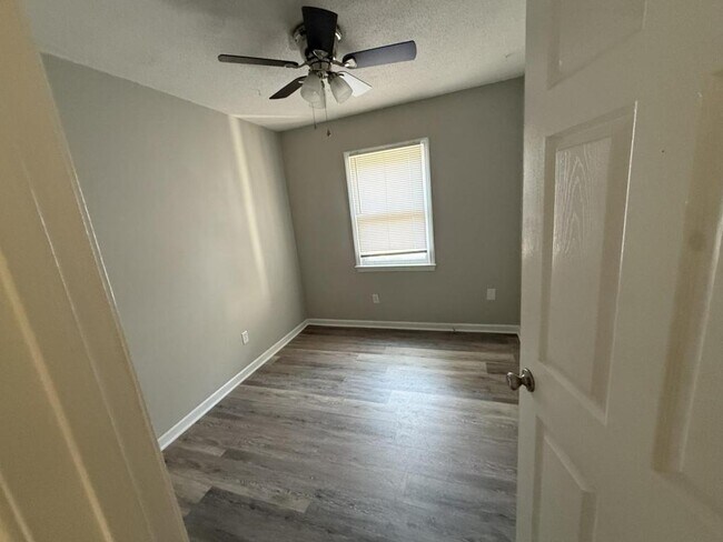 Foto del edificio - 104 Peace St