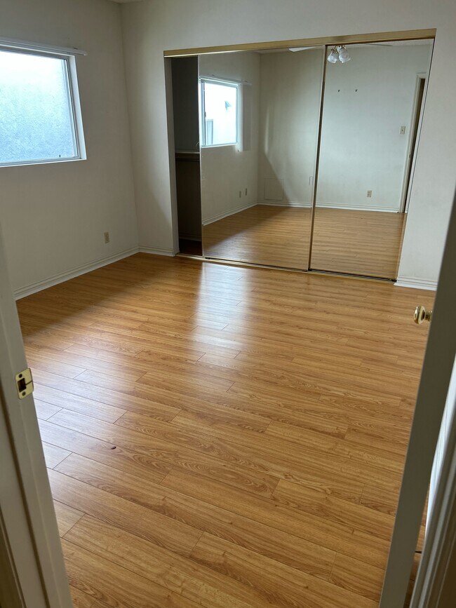 bedroom - 14406 Benefit St