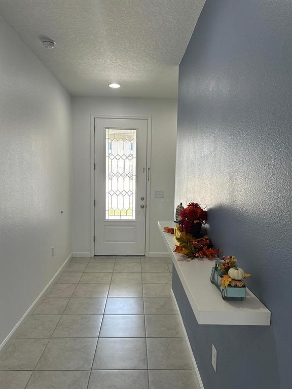 Building Photo - 319 Lake Smart Cir