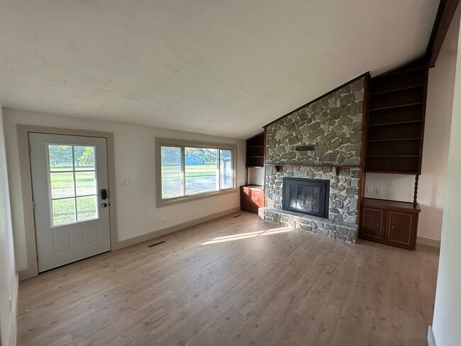 Foto del edificio - 2511 W Main St