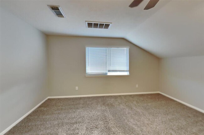 Foto del edificio - 3631 Royal Royce Dr