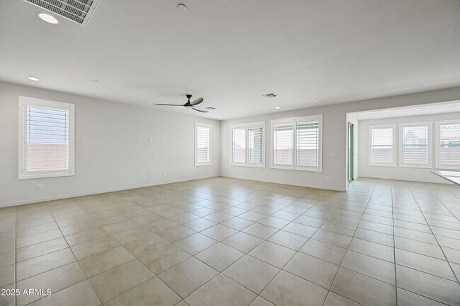 Foto del edificio - 13803 W Calle De Baca