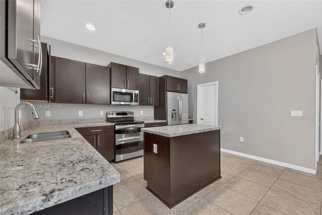 Building Photo - 20943 SW 133rd Ave