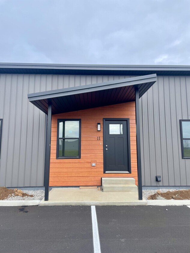 Primary Photo - 230 New Oak Rd