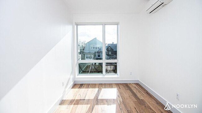Building Photo - 3405 Farragut Rd