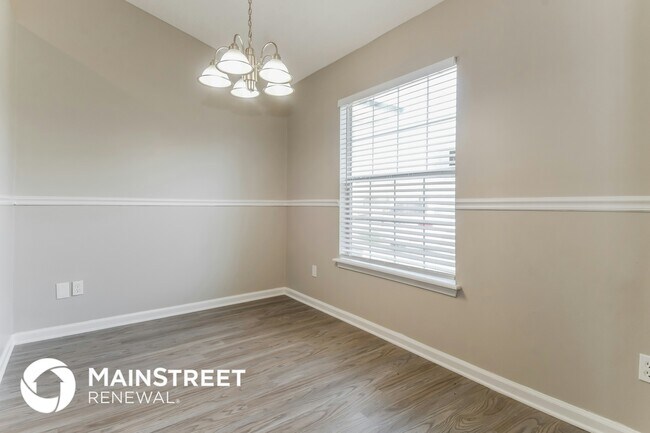 Foto del edificio - 5948 Wentworth Cir S