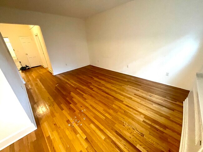 Building Photo - 77 Kilsyth Rd