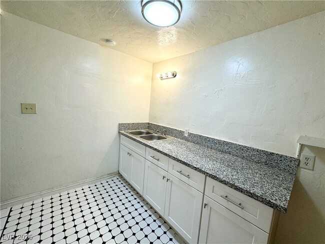 Foto del edificio - 1871 Shadow Mountain Pl