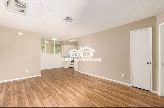 Foto del edificio - 4820 N 89th Ave