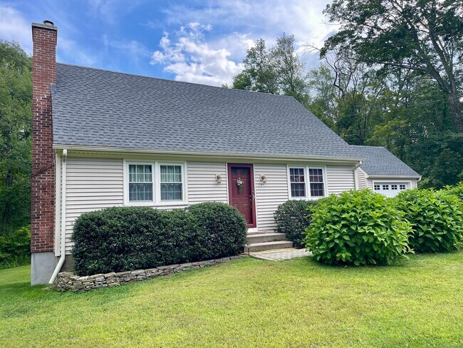 Foto del edificio - 22 Carol Dr