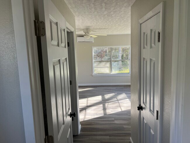 Foto del edificio - 421 Redbud Ridge