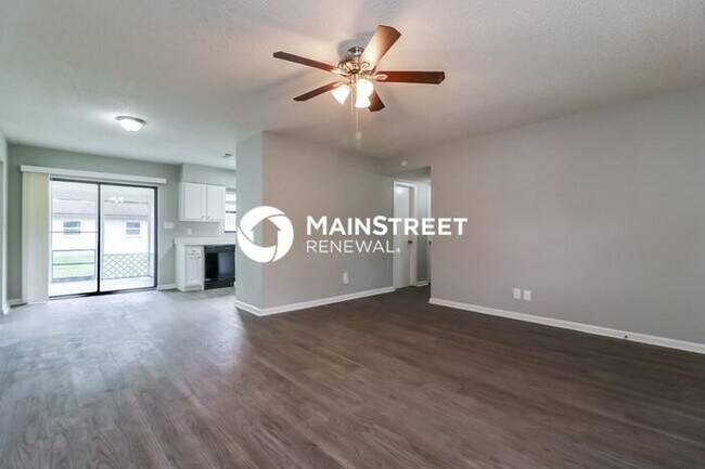 Foto del edificio - 3 Bedroom Pet-Friendly Home in Tampa, FL w...