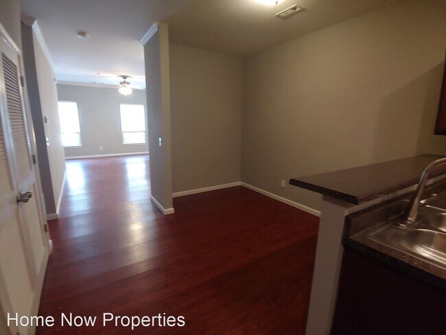 Building Photo - 2 br, 2.5 bath House - 4960 West Street