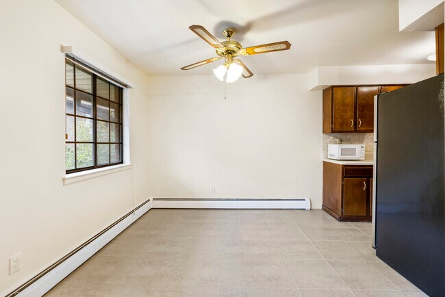 Dining Room - 89-93 Teaneck Rd