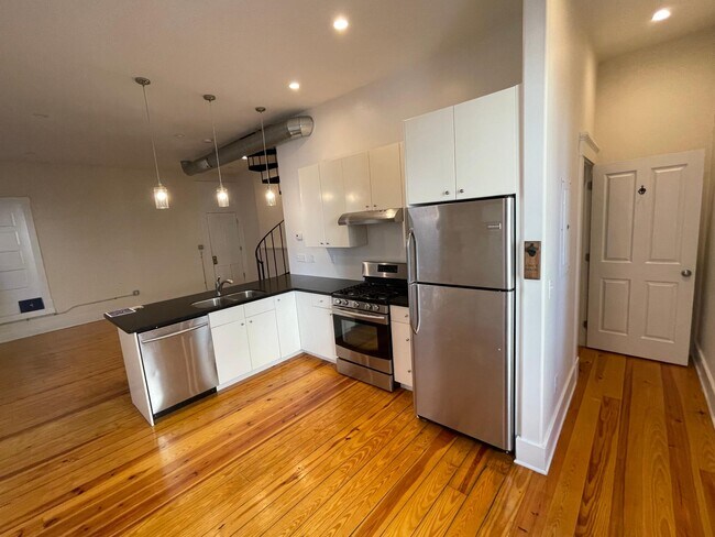 Foto del edificio - 514 E 12th St