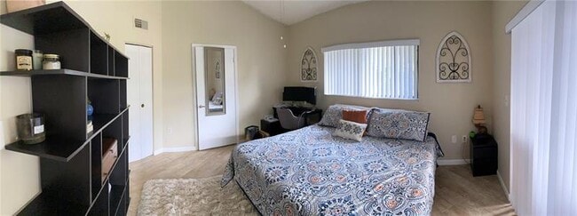 Building Photo - 2445 SW 18th Terrace