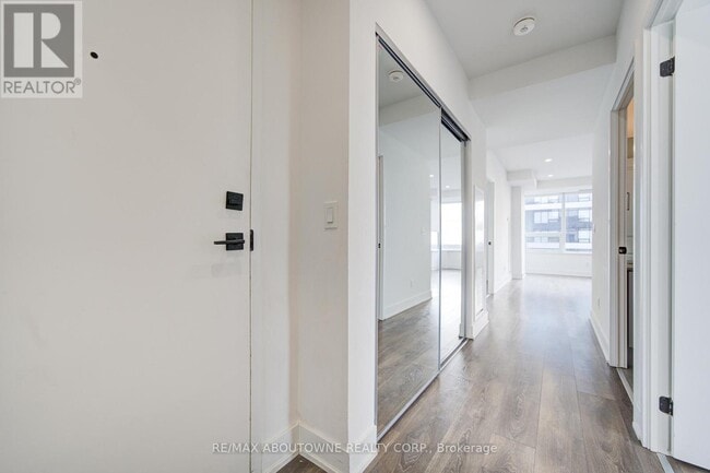 Building Photo - 2489 Taunton Rd