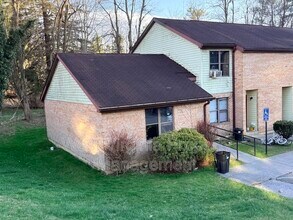 Building Photo - 82 Beagle Club Rd