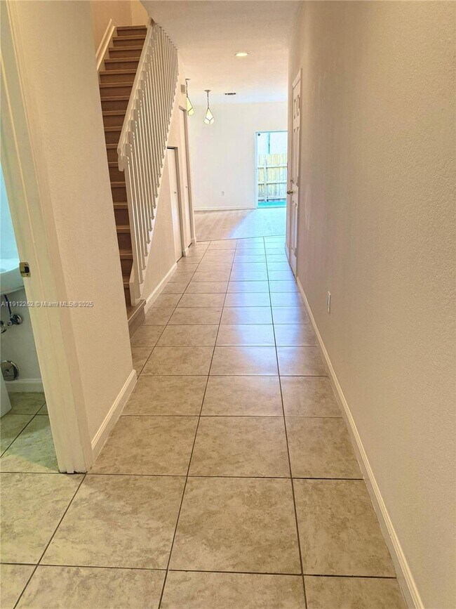 Foto del edificio - 63 SE 3rd Ave