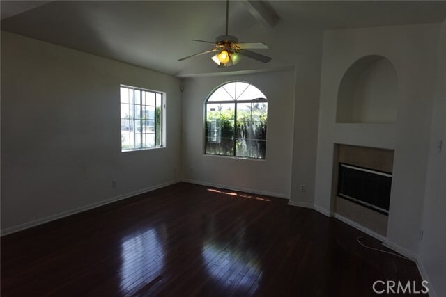 Foto del edificio - 639 E Lincoln St