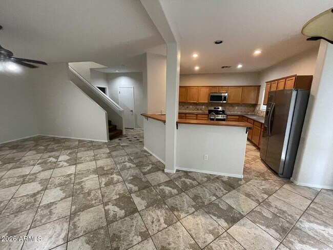 Foto del edificio - 40411 W Helen Ct