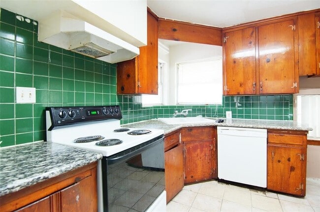 Foto del edificio - 4034 Osby Dr