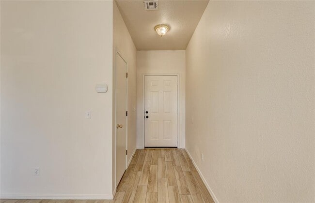 Building Photo - 2865 N Shields Blvd