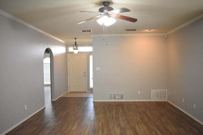 Building Photo - Beautiful Home in Frenship School District