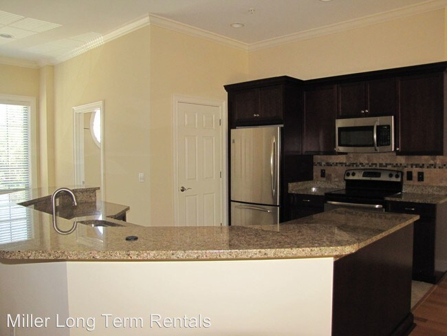 Building Photo - 3 br, 3.5 bath House - 14 Courtyard Common