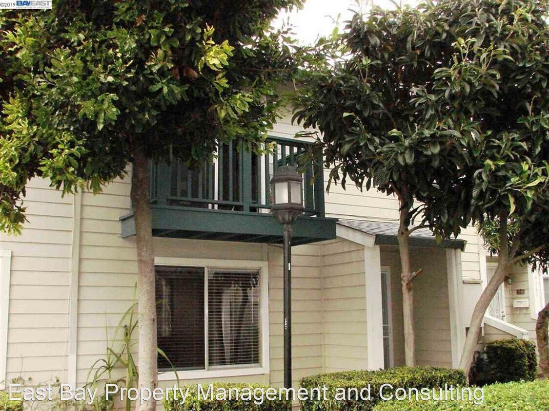 Primary Photo - 4 br, 1.5 bath House - 4378 Planet Circle