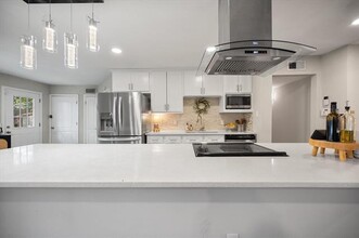 Building Photo - 3234 High Lark Dr