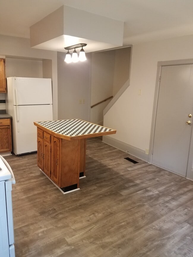 Kitchen - 153 S Union St
