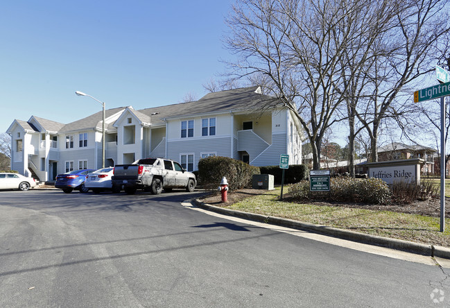 Building Photo - Jeffries' Ridge Apartments