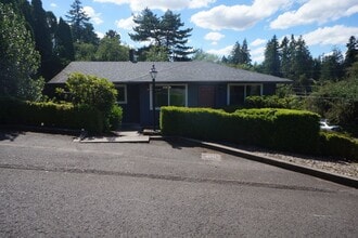 Building Photo - 4623 SW 47th Ave