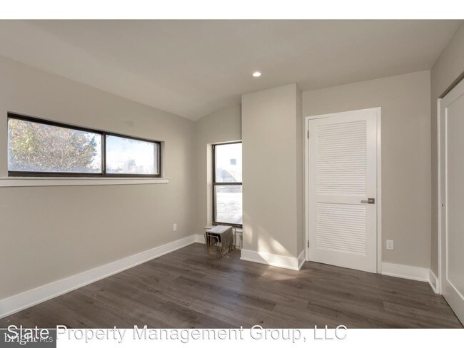Building Photo - 1 br, 1 bath House - 334 Queen Street Unit F