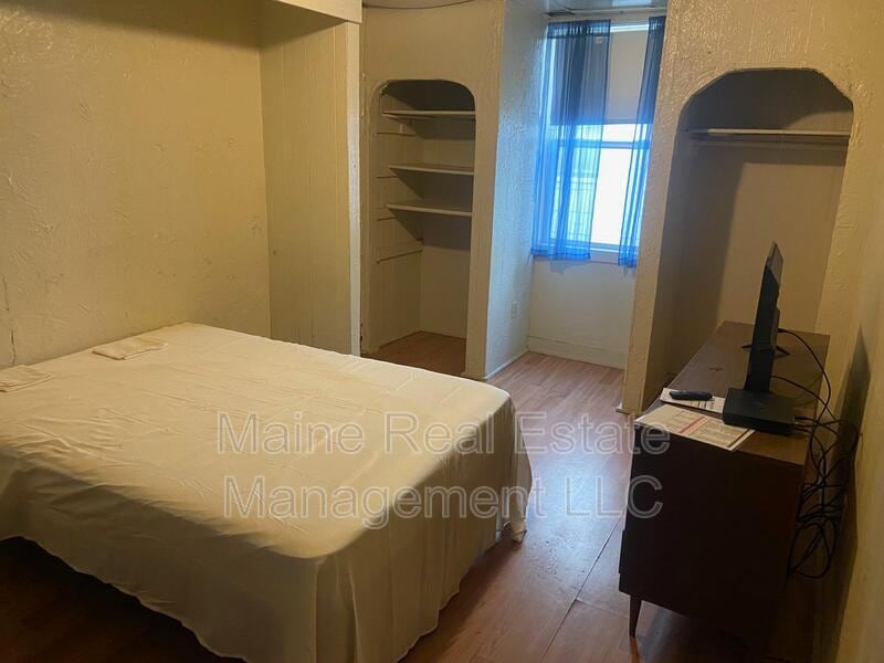 133 Essex St Unit 3, Bangor, ME 04401 Condo for Rent in Bangor, ME