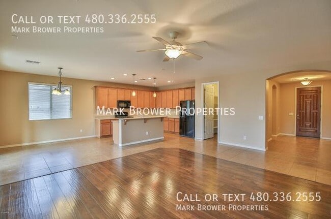 Building Photo - 1124 W Fir Tree Rd