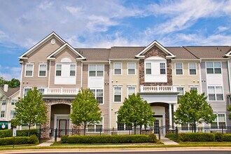 Building Photo - Broadlands Apartments
