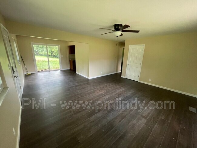 Foto del edificio - 3156 N Catherwood Ave