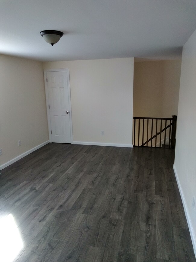 Building Photo - 512 Brooklawn Ave