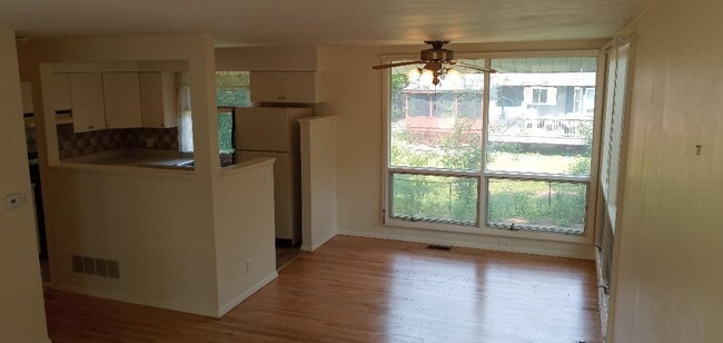 Building Photo - 430 Waubun Dr